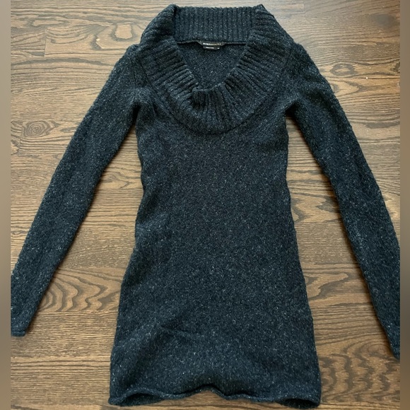 BCBG dark gray/black sweater - Picture 1 of 3